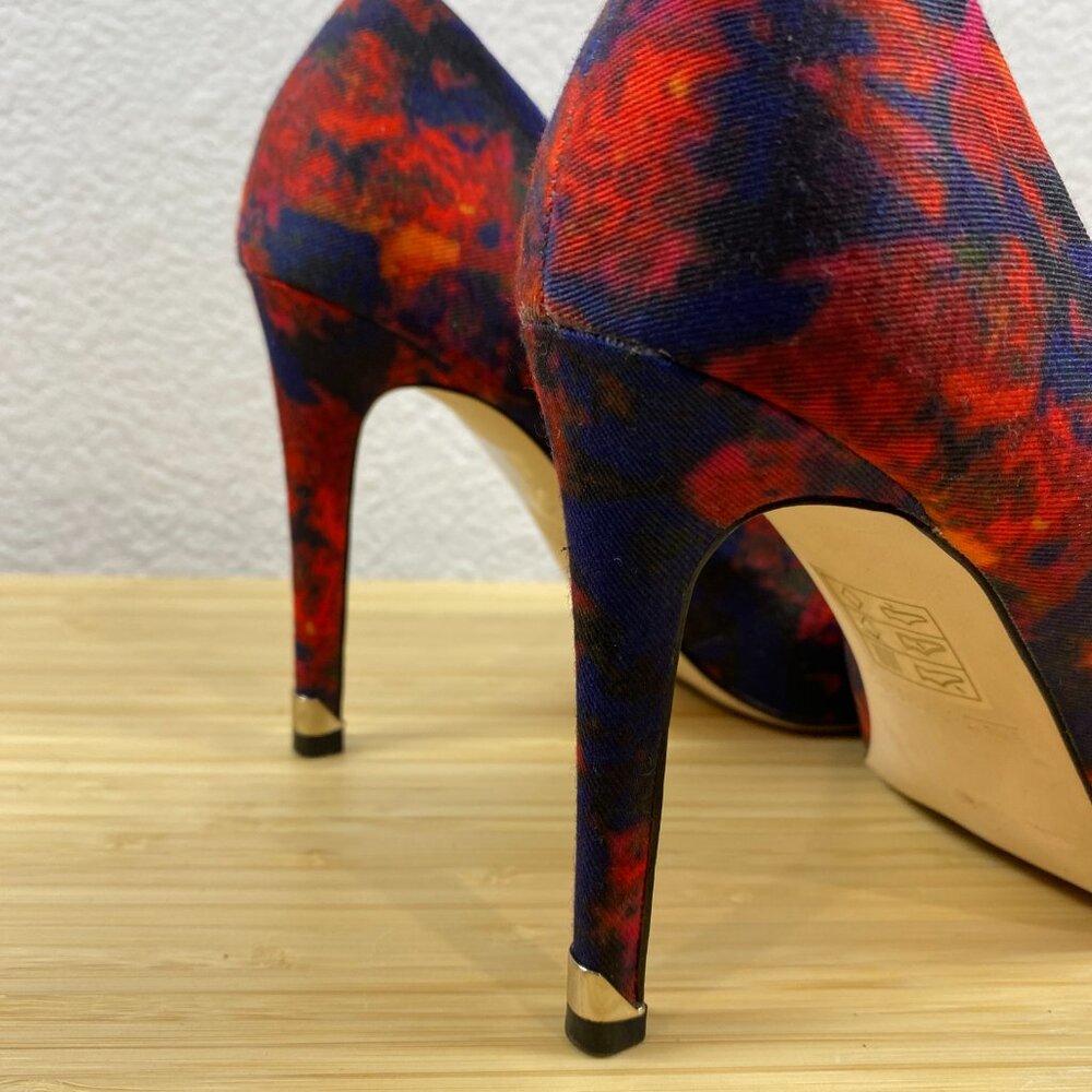 Call It Spring Abstract Print Pointed Toe Pumps  Size 6 - Picture 8 of 9